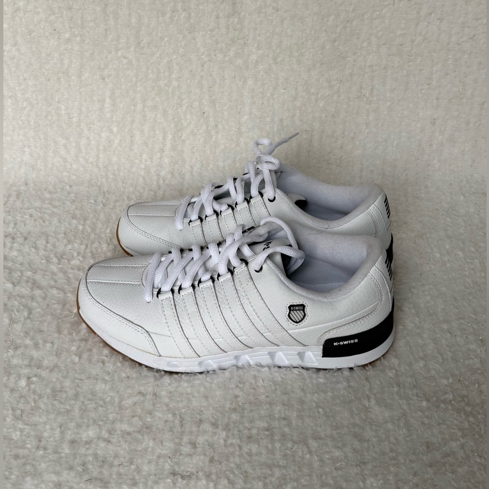 K-Swiss Men’s White Sneakers with Black Heel Accent